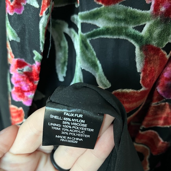 Revolve x House of Harlow NWT Velvet Bentley Boudoir Wrap Jacket - Picture 8 of 10